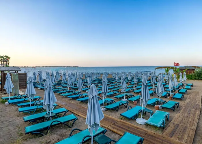 Hotel Crystal Sunset Pearl Collection Side